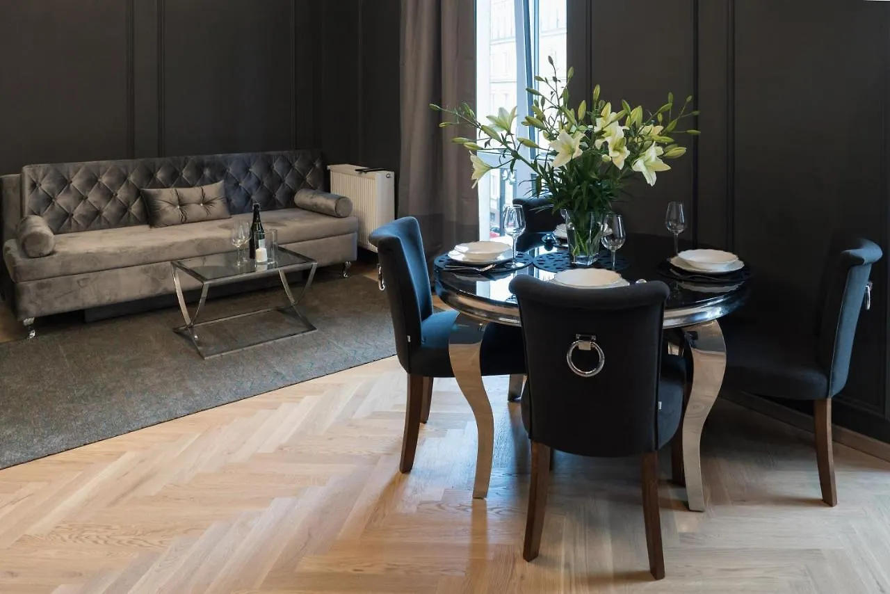 Contatti di Silver House Warsaw Center